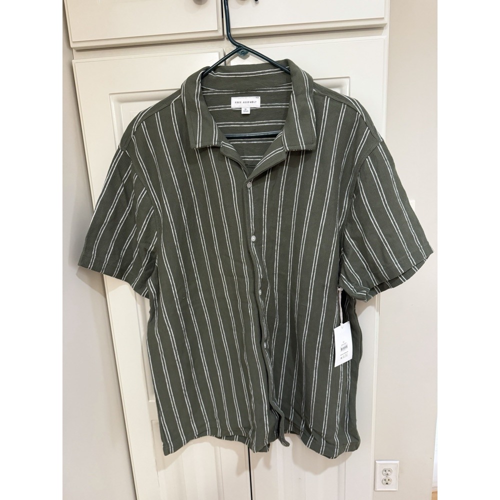 Free Assembly Mens XL Green Striped Button Shirt‎ Camp Collar Casual NWT
